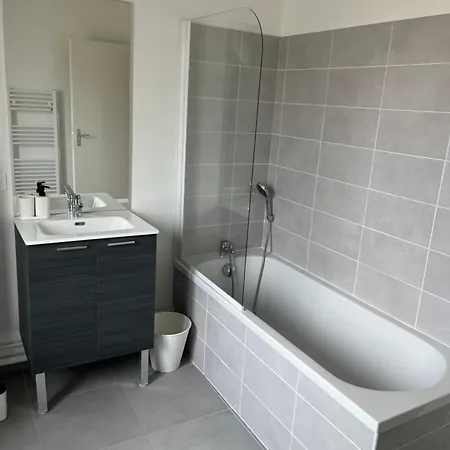 Maison De M33 A 5 Minutes A Pieds De La Plage, 80m2 Avec Jardin, בית נופש